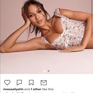 white embroidered victoria’s secret corset ✨